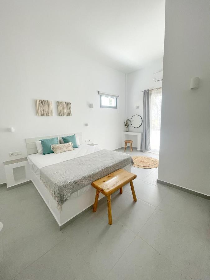 Kirki Rooms By The Sea Parikia  Exterior photo