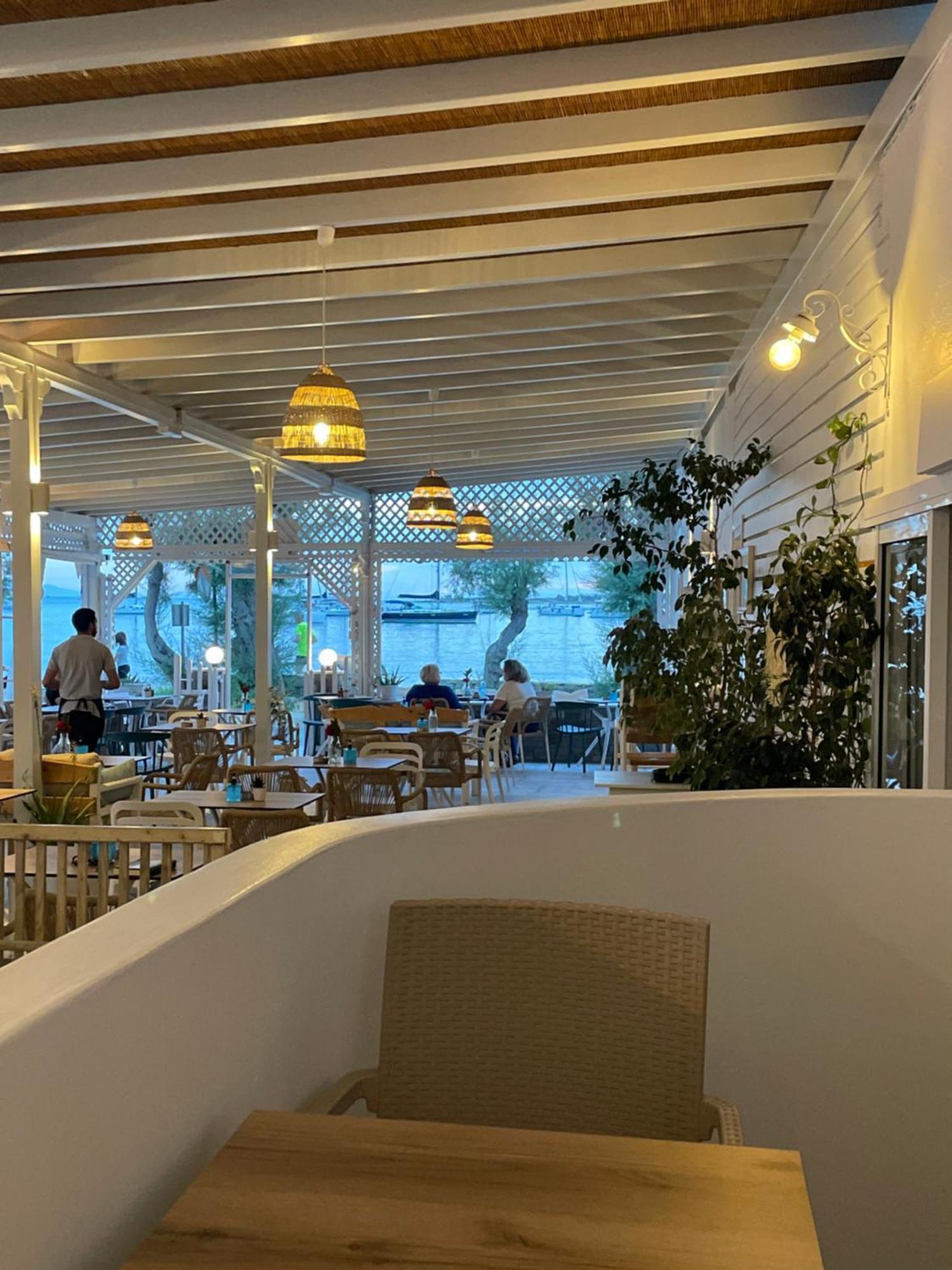 Kirki Rooms By The Sea Parikia  Room photo